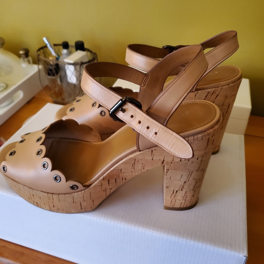 Sandals - Picture 2 of 4